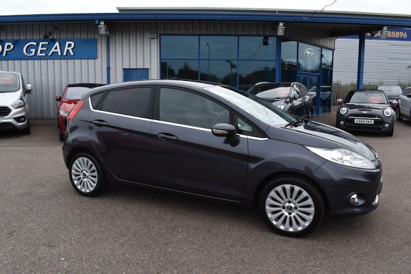 Used Ford Fiesta 2010 for sale - 76305320: Photo 9