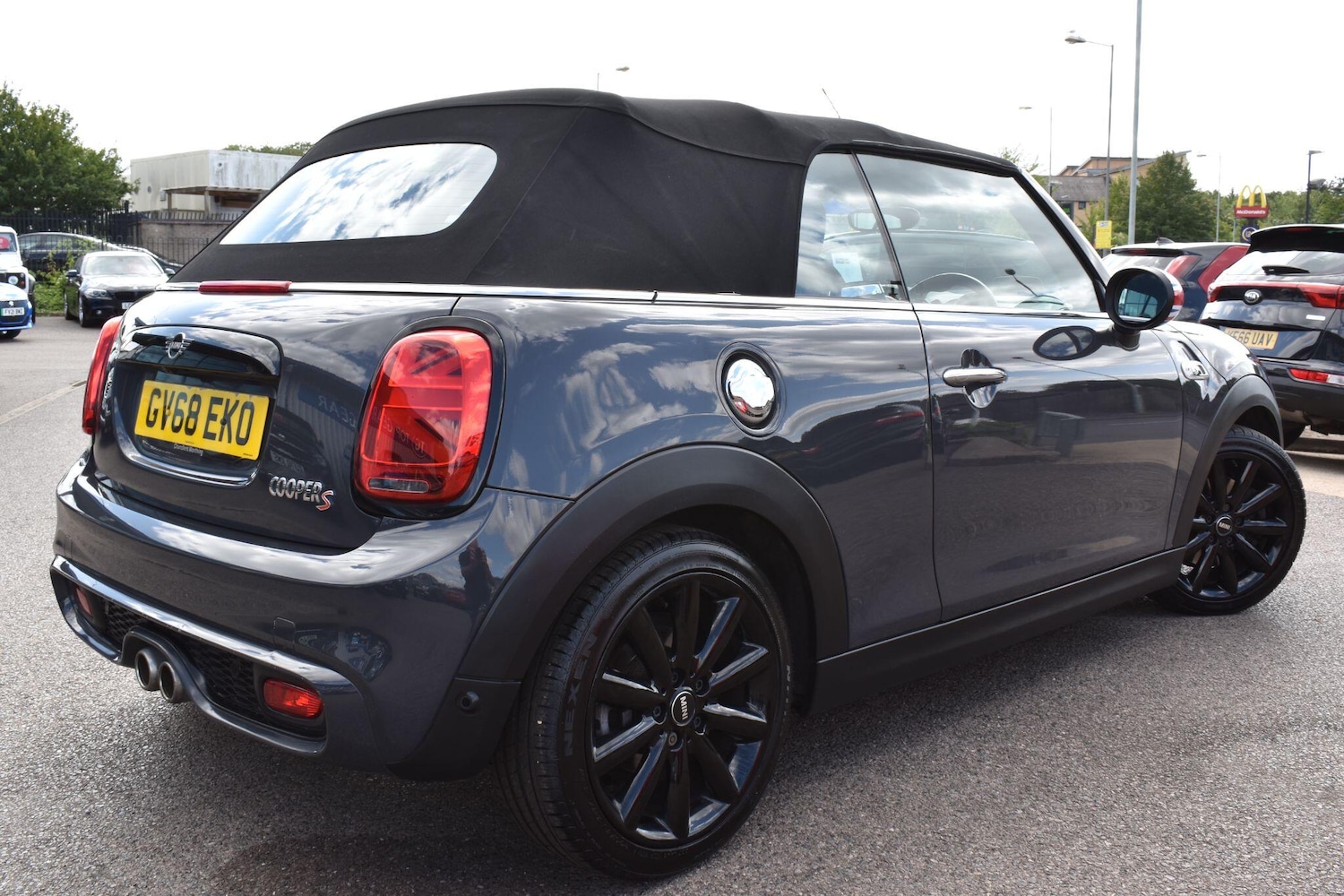 Used MINI Convertible 2019 for sale - 76953848: Photo 10