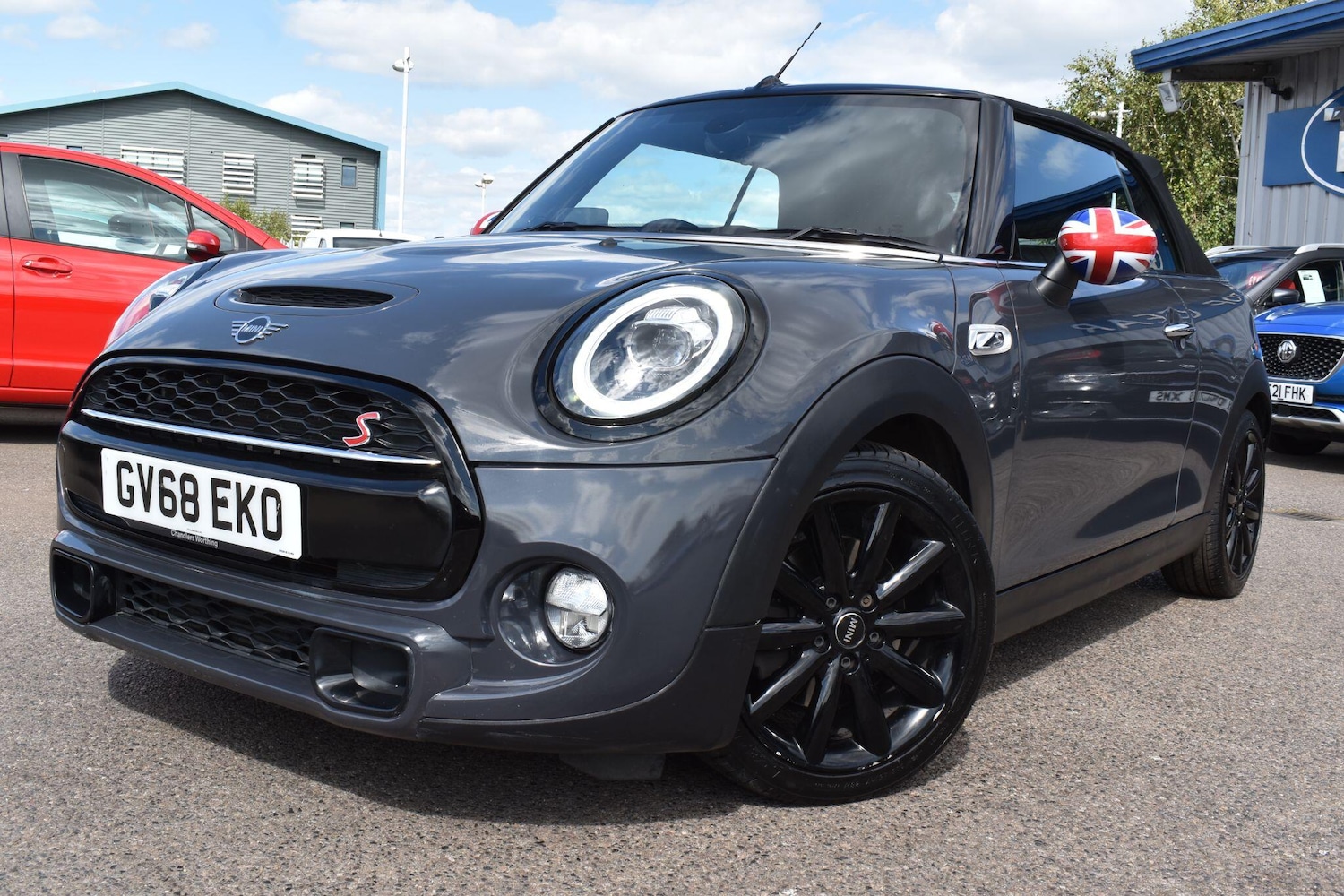 Used MINI Convertible 2019 for sale - 76953848: Photo 3