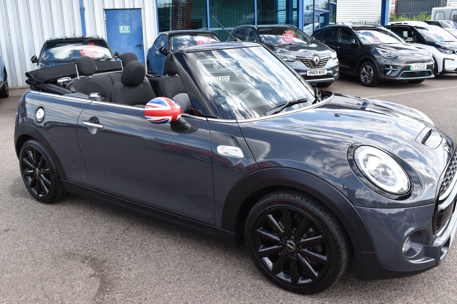 Used MINI Convertible 2019 for sale - 76953848: Photo 5