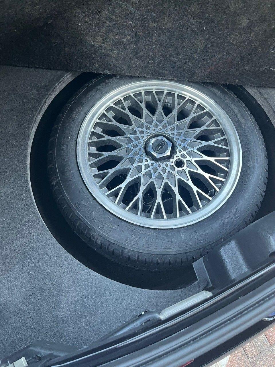 Used Ford Sierra for sale - 76953852: Photo 28