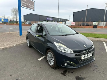 Used Peugeot 208 2015 for sale - 78465985: Photo