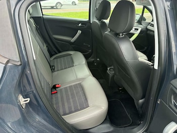 Used Peugeot 208 2015 for sale - 78465985: Photo