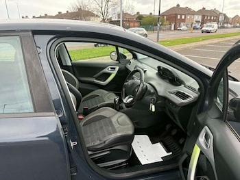 Used Peugeot 208 2015 for sale - 78465985: Photo