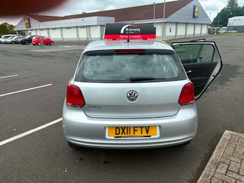 Used Volkswagen Polo 2011 for sale - 78640689: Photo