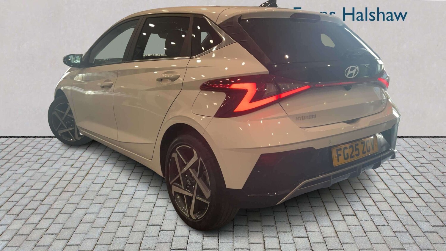 Used Hyundai i20 for sale - 77962804: Photo 2