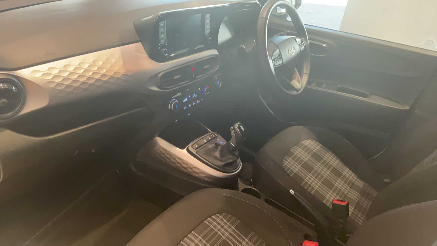 Used Hyundai i10 2024 for sale - 78216418: Photo 13