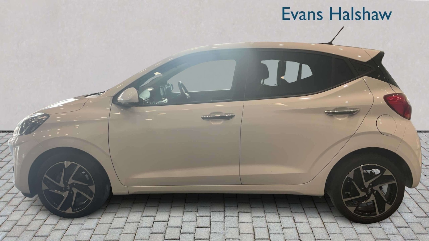 Used Hyundai i10 2024 for sale - 78216418: Photo 3