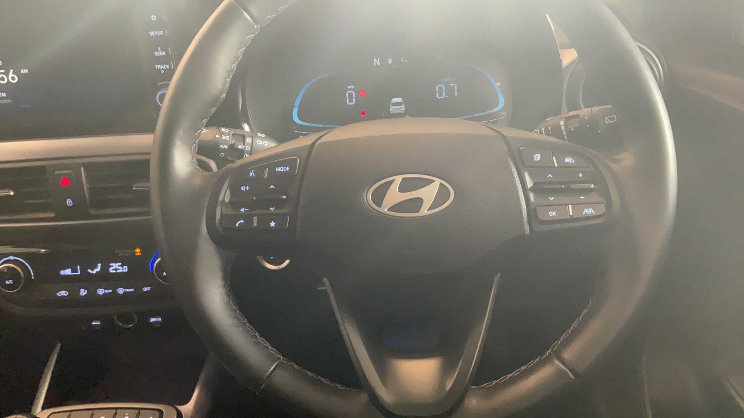 Used Hyundai i10 2024 for sale - 78216418: Photo 9