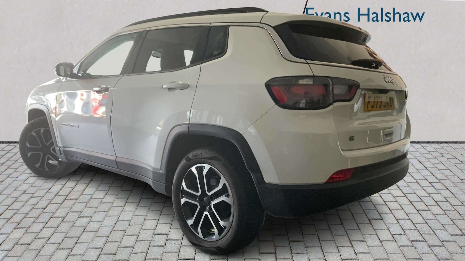 Used Jeep Compass 2024 for sale - 78119237: Photo 2