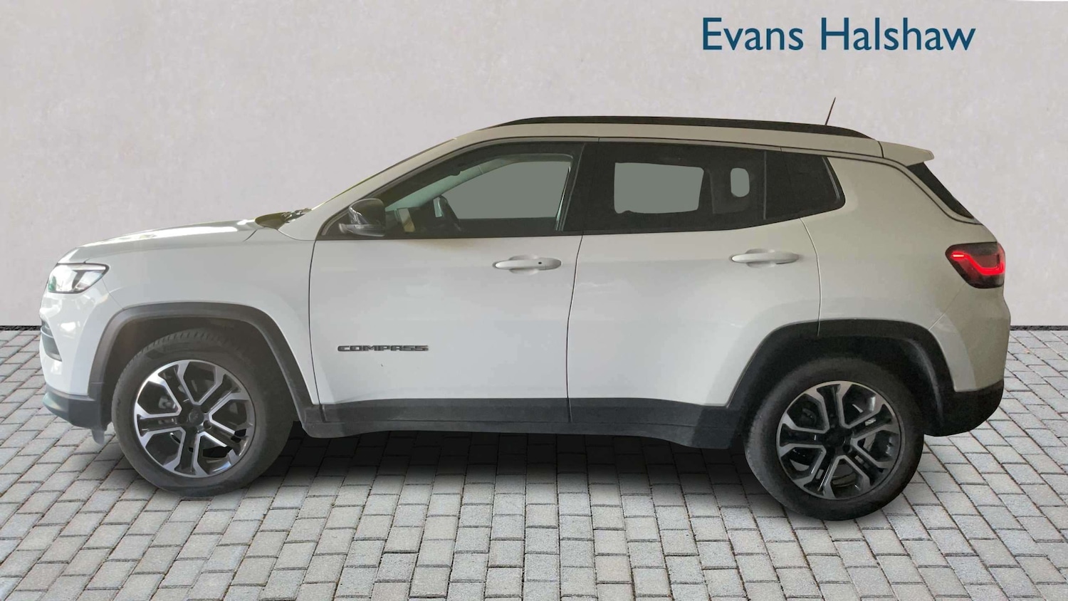 Used Jeep Compass 2024 for sale - 78119237: Photo 3