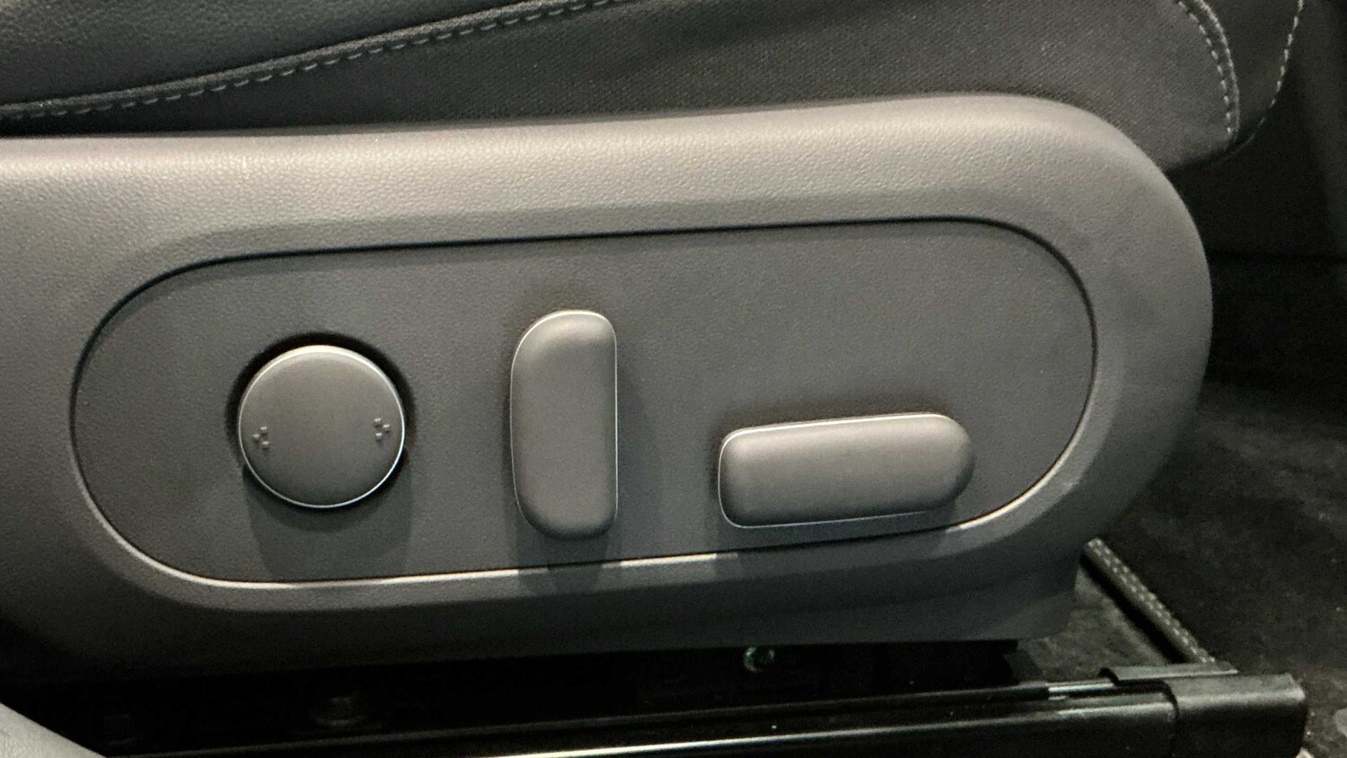 Used Hyundai KONA for sale - 77962800: Photo 28