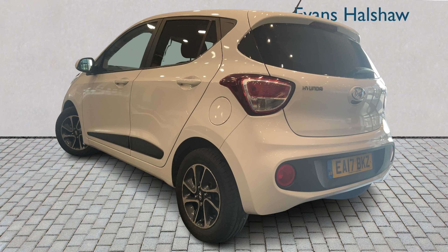 Used Hyundai i10 for sale - 77962746: Photo 2