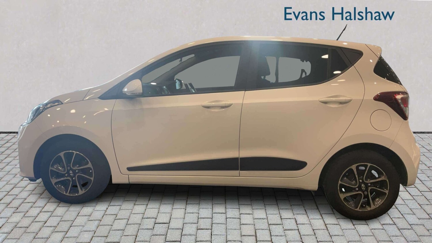 Used Hyundai i10 for sale - 77962746: Photo 3