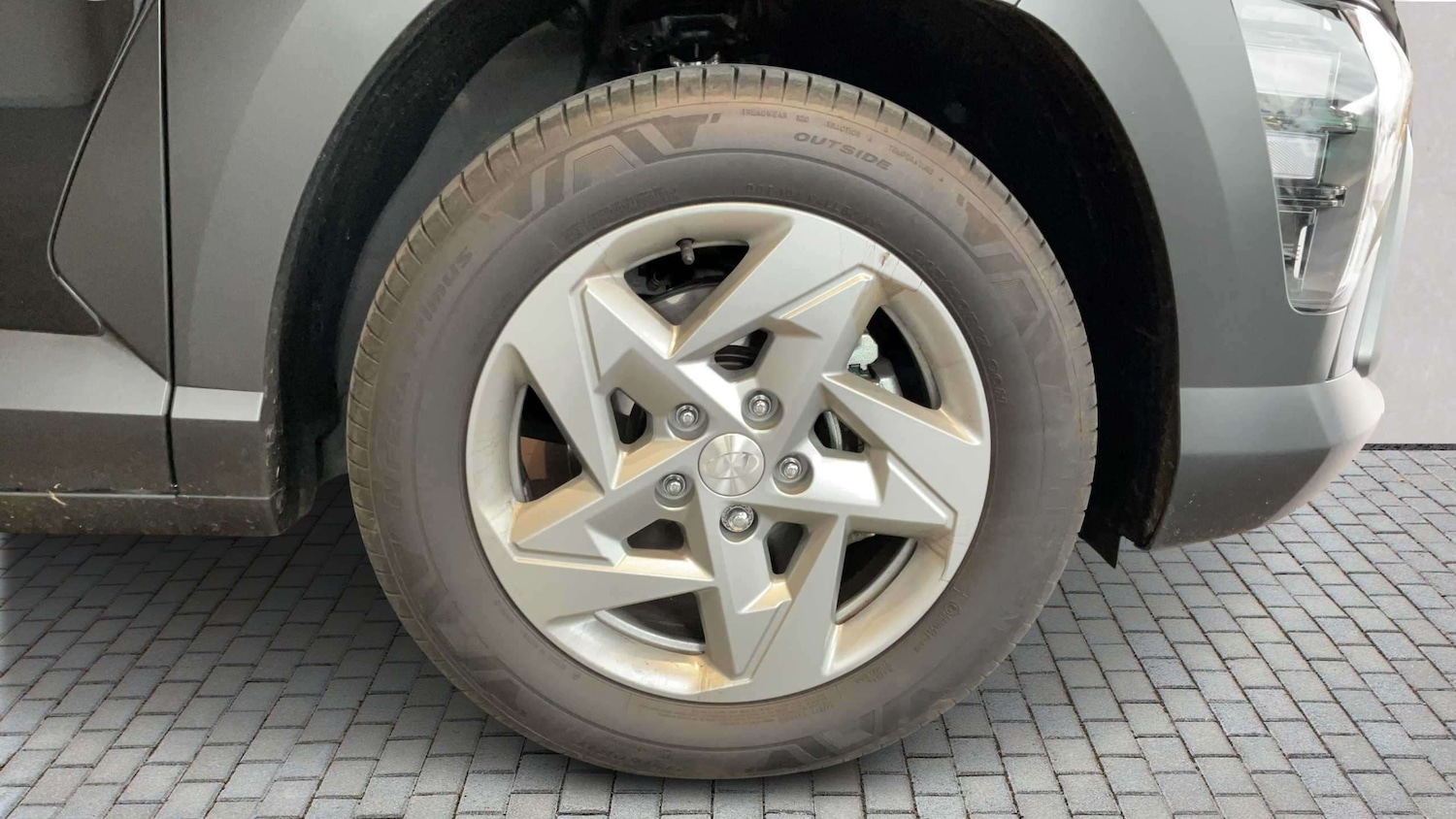 Used Hyundai KONA 2025 for sale - 78010402: Photo 6