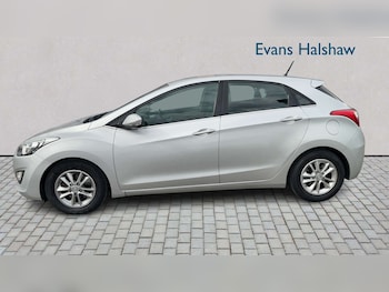 Used Hyundai i30 2015 for sale - 79429109: Photo
