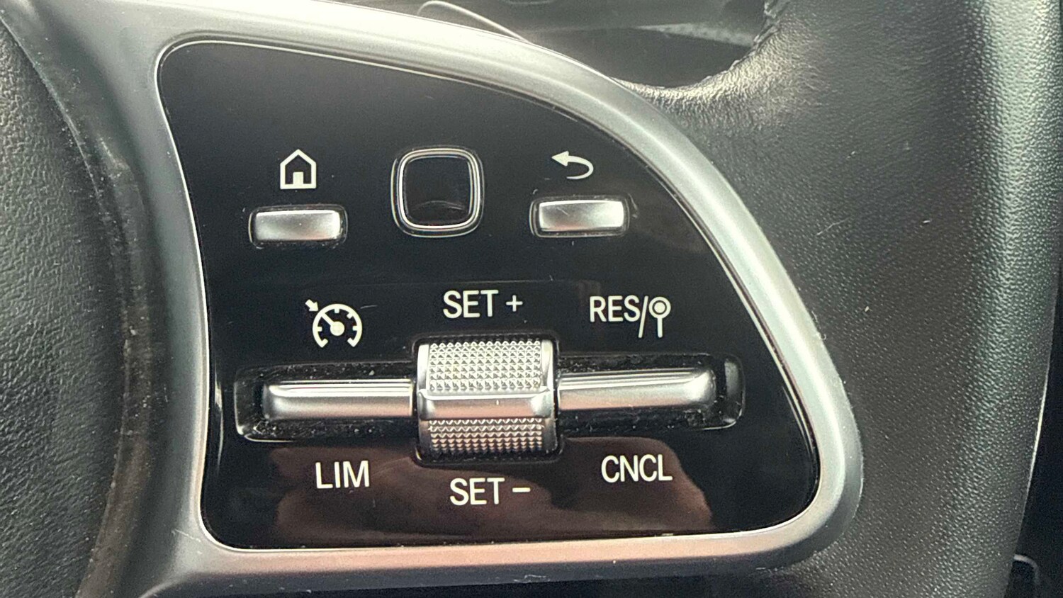 Used Mercedes-Benz A-Class for sale - 77962729: Photo 24