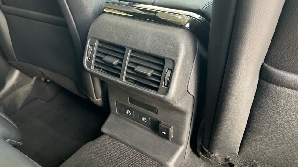 Used Land Rover Range Rover Velar 2023 for sale - 76302445: Photo 18