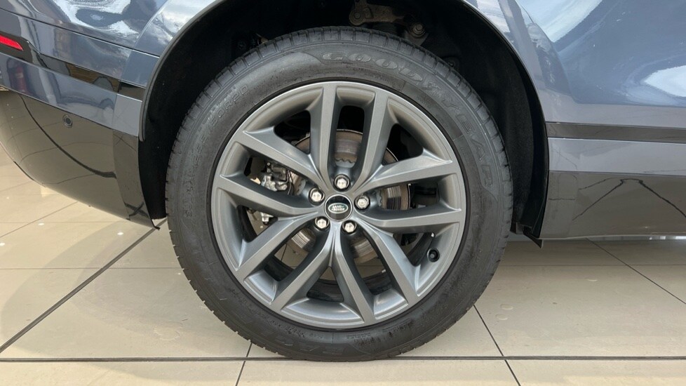 Used Land Rover Range Rover Velar 2023 for sale - 76302445: Photo 32