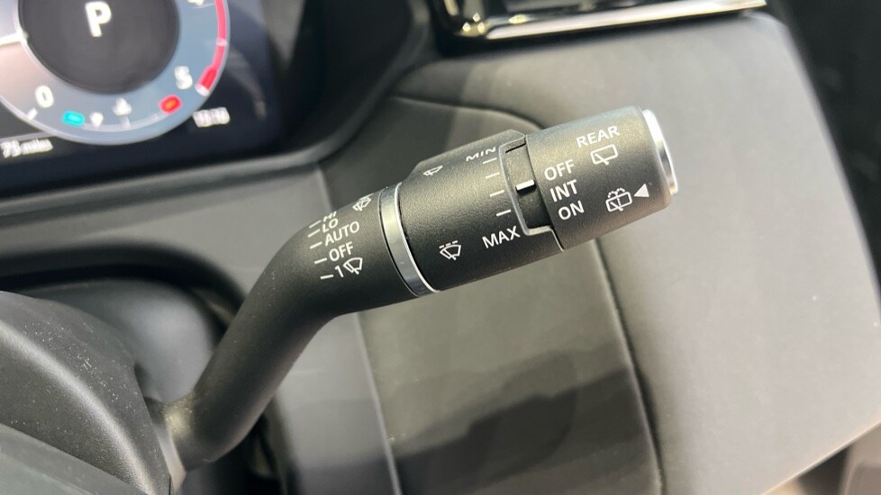 Used Land Rover Range Rover Velar 2023 for sale - 76302445: Photo 67