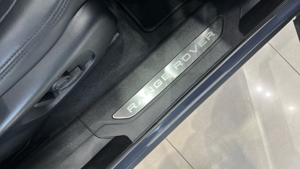 Used Land Rover Range Rover Velar 2023 for sale - 76302445: Photo 72