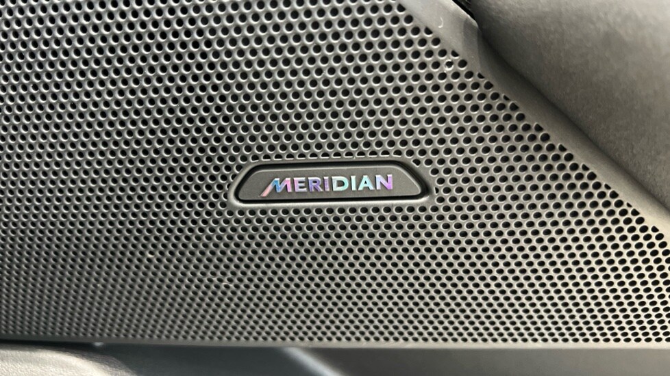 Used Land Rover Range Rover Velar 2023 for sale - 76302445: Photo 75