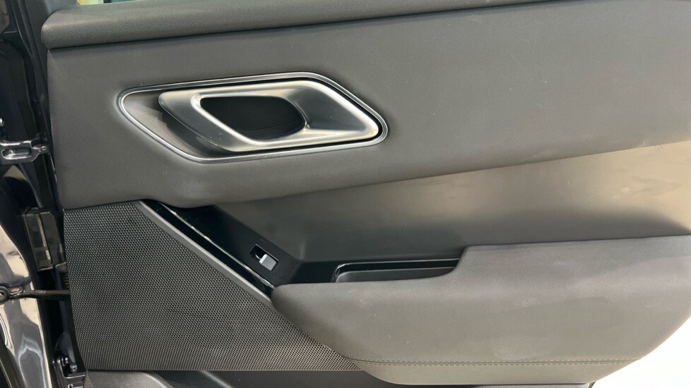 Used Land Rover Range Rover Velar 2023 for sale - 76302445: Photo 77