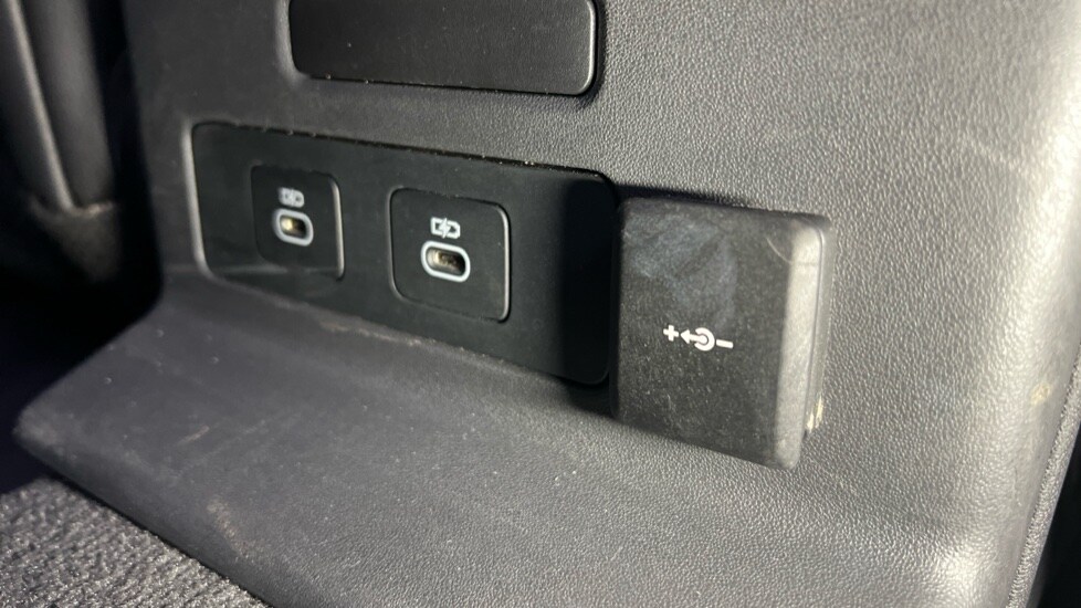 Used Land Rover Range Rover Velar 2023 for sale - 76302445: Photo 78