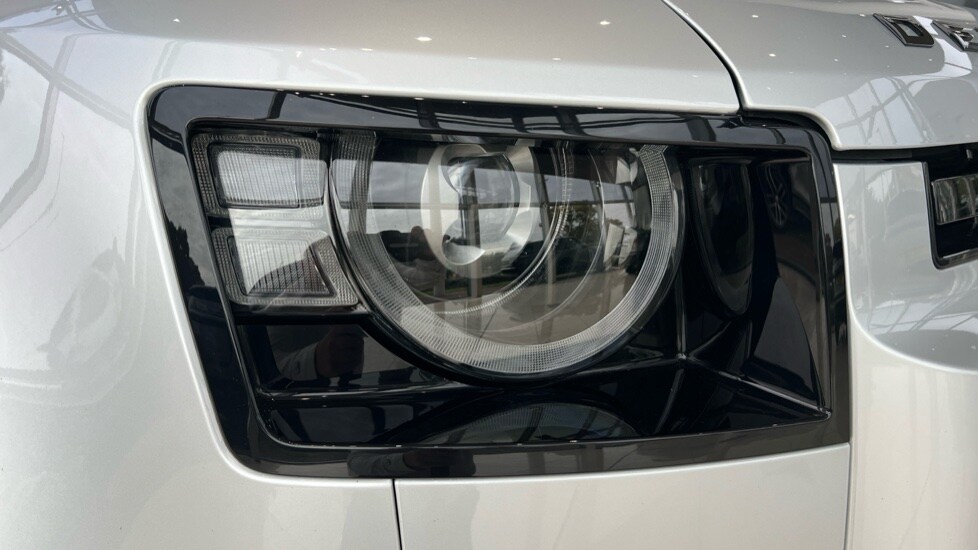 Used Land Rover Defender 2024 for sale - 76061992: Photo 17
