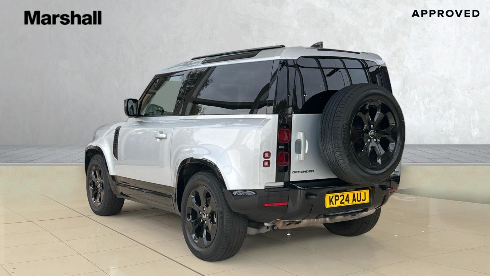 Used Land Rover Defender 2024 for sale - 76061992: Photo 2
