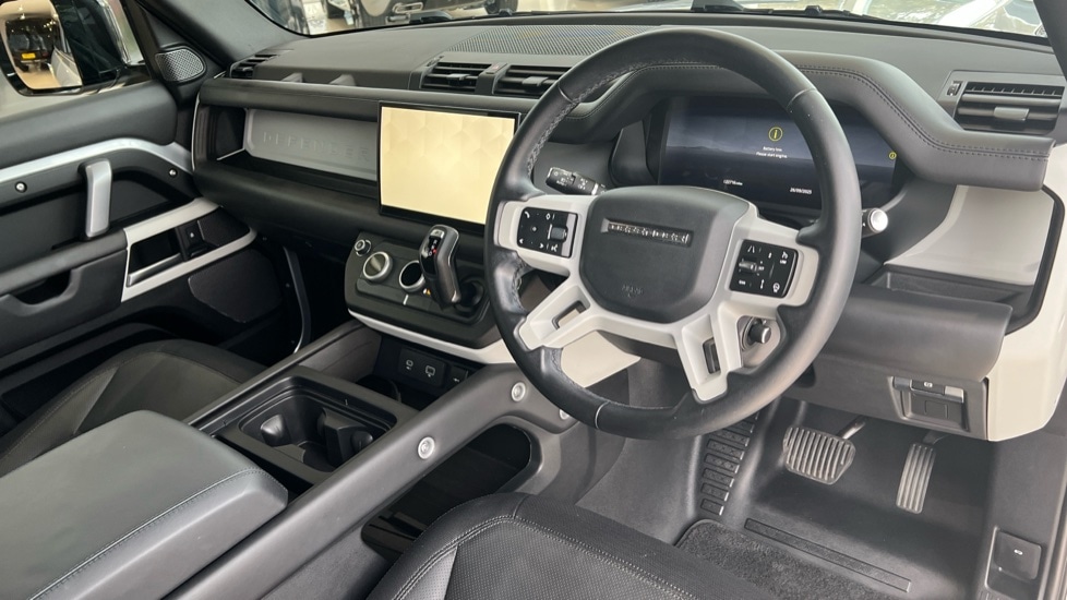 Used Land Rover Defender 2024 for sale - 76061992: Photo 28
