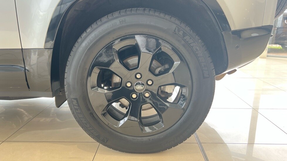 Used Land Rover Defender 2024 for sale - 76061992: Photo 33