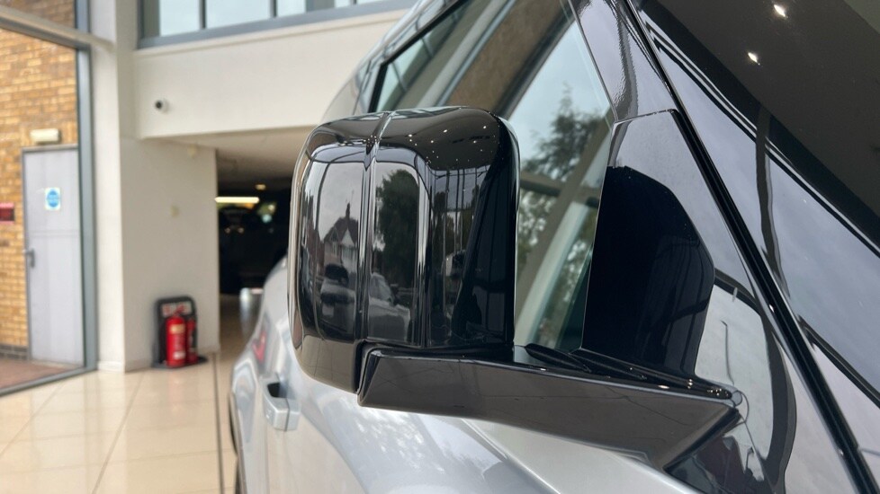 Used Land Rover Defender 2024 for sale - 76061992: Photo 41