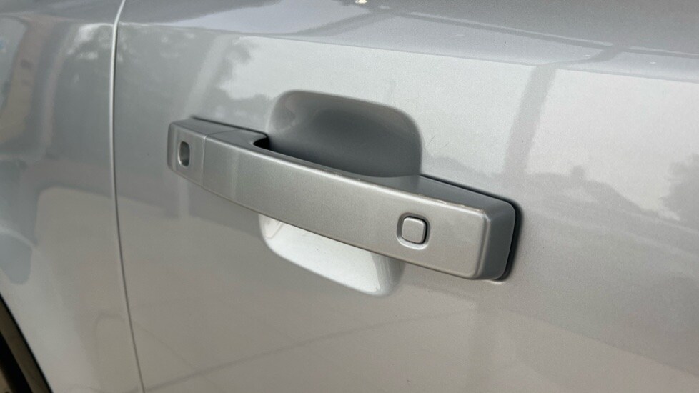Used Land Rover Defender 2024 for sale - 76061992: Photo 42