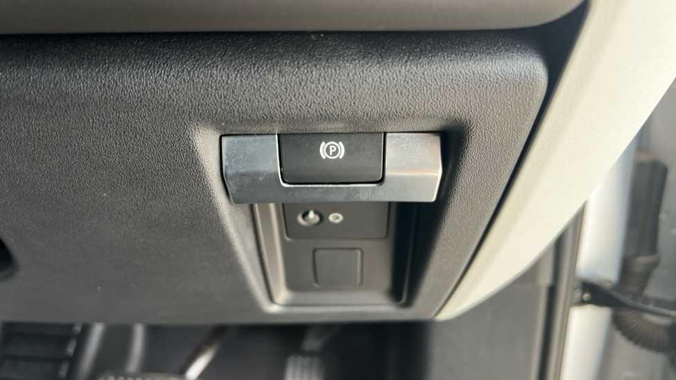 Used Land Rover Defender 2024 for sale - 76061992: Photo 72