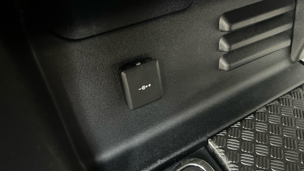 Used Land Rover Defender 2024 for sale - 76061992: Photo 85