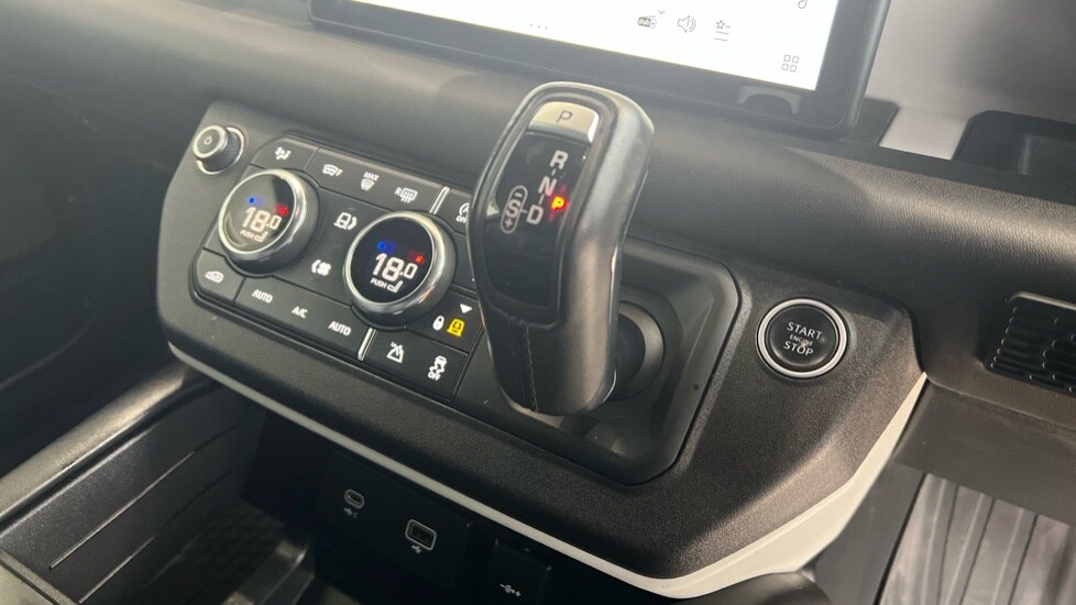 Used Land Rover Defender 2021 for sale - 76229169: Photo 13