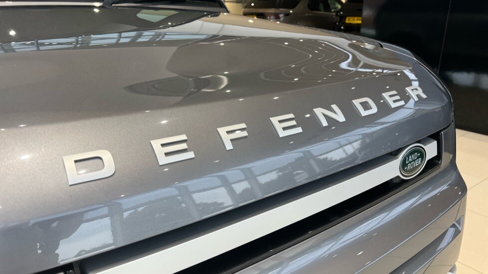 Used Land Rover Defender 2021 for sale - 76229169: Photo 36