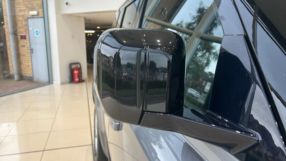 Used Land Rover Defender 2021 for sale - 76229169: Photo 39