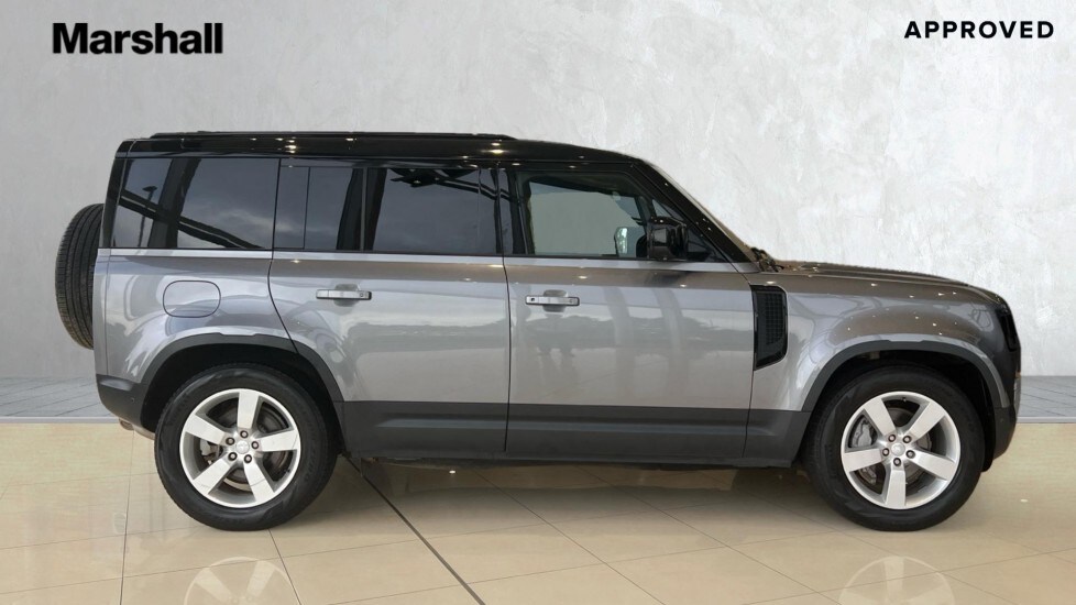 Used Land Rover Defender 2021 for sale - 76229169: Photo 5