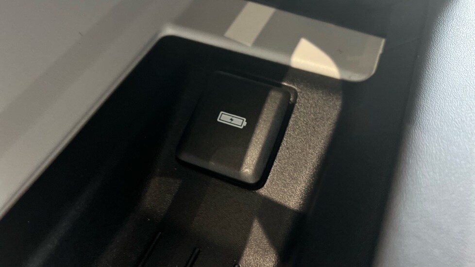 Used Land Rover Defender 2021 for sale - 76229169: Photo 78