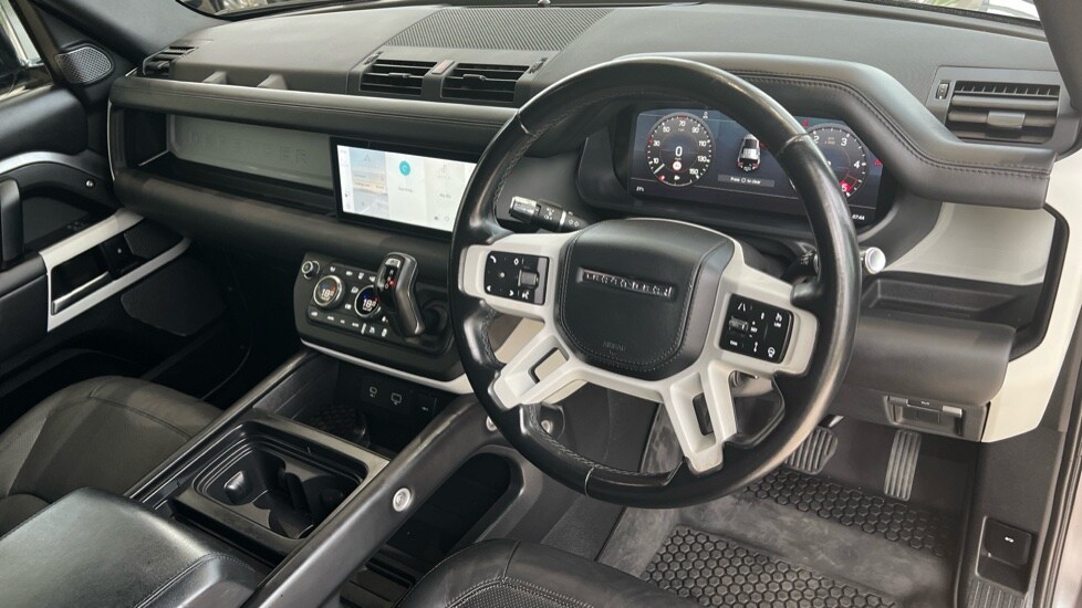 Used Land Rover Defender 2021 for sale - 76229169: Photo 9