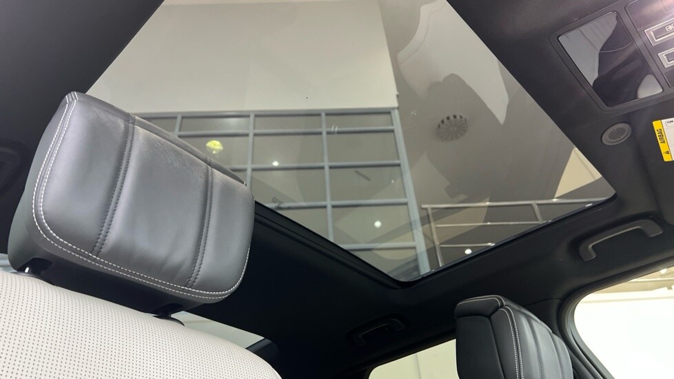 Used Land Rover Discovery 2024 for sale - 76851197: Photo 21