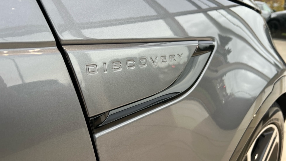 Used Land Rover Discovery 2024 for sale - 76851197: Photo 22