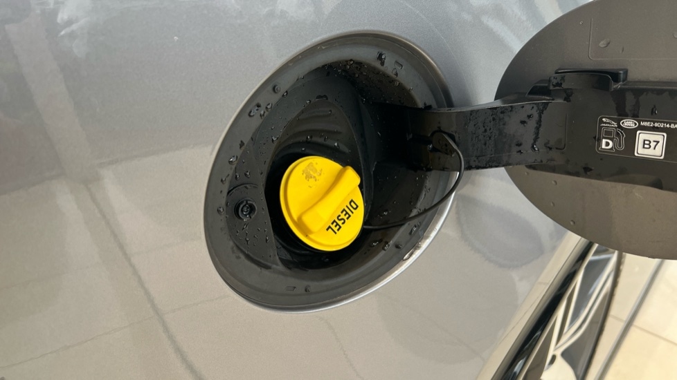 Used Land Rover Discovery 2024 for sale - 76851197: Photo 43