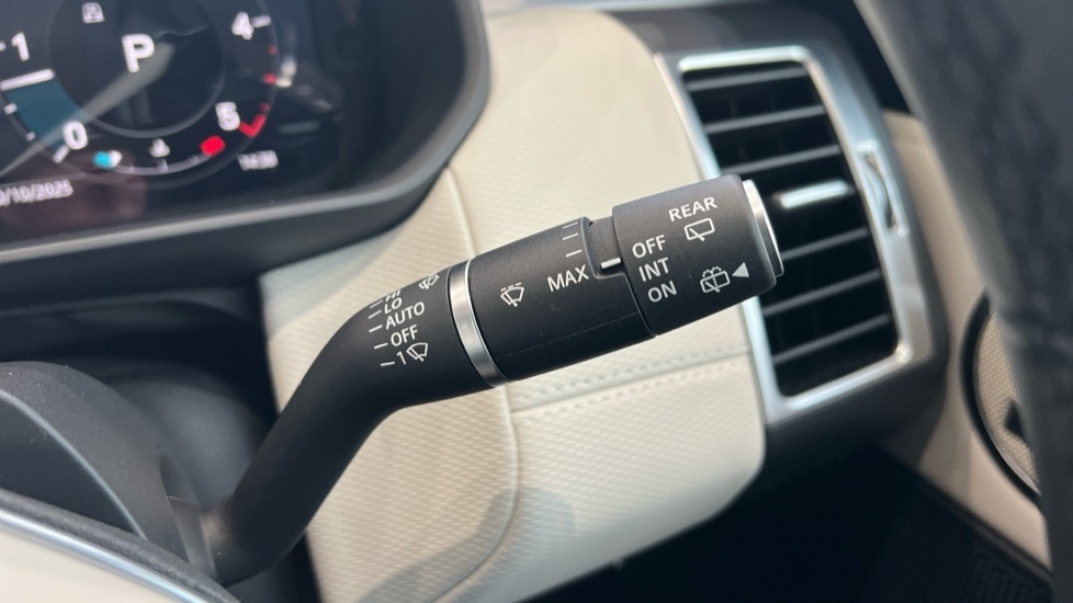 Used Land Rover Discovery 2024 for sale - 76851197: Photo 68