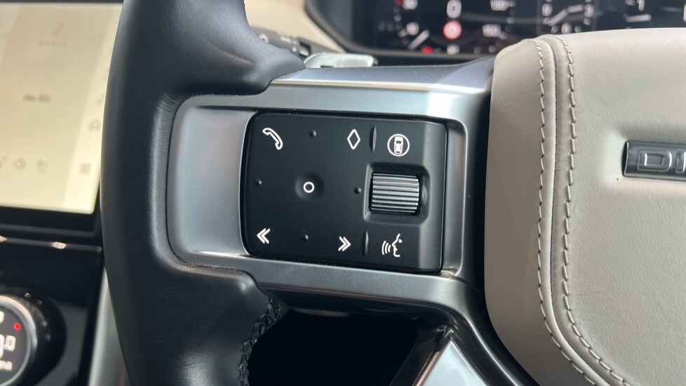 Used Land Rover Discovery 2024 for sale - 76851197: Photo 69