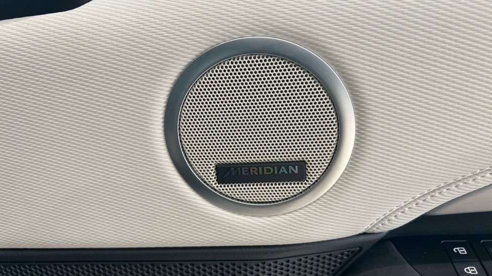 Used Land Rover Discovery 2024 for sale - 76851197: Photo 79