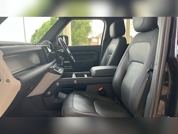 Used Land Rover Defender 2023 for sale - 75395516: Photo