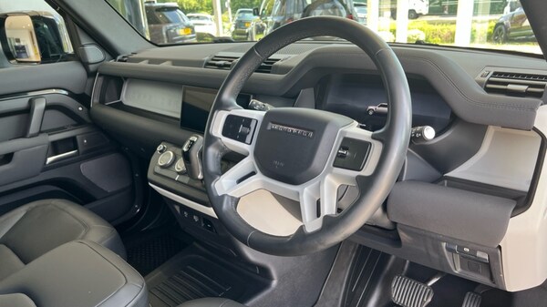 Used Land Rover Defender 2022 for sale - 75395513: Photo 28